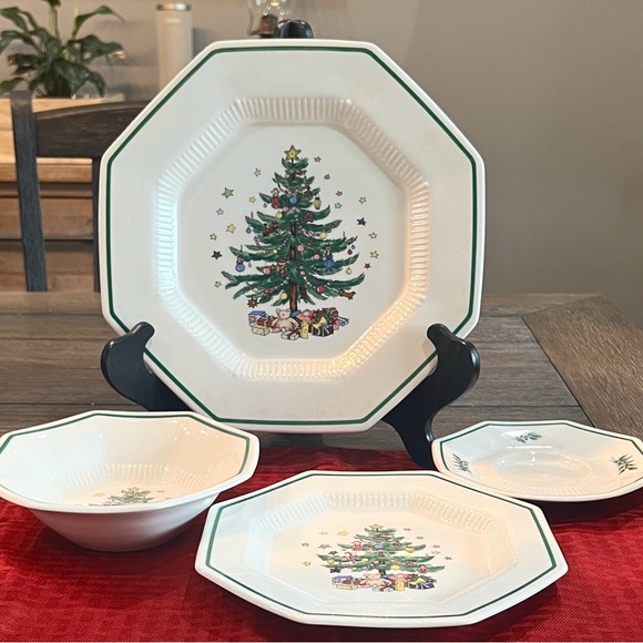 Nikko Ceramics Other - Christmastime 4 Place Setting by NIKKO Japan